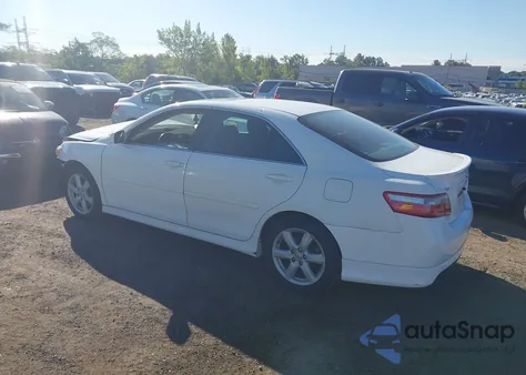 2007 Toyota Camry Ce/Le/Xle/Se z USA, uszkodzony, nr VIN 4T1BE46K47U714142
